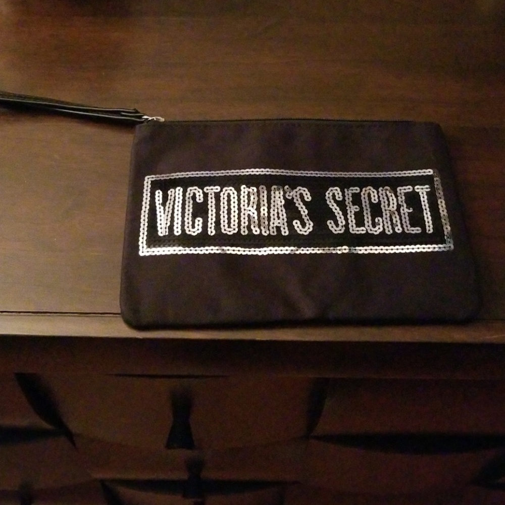 Small Victoria Secret Wristlet